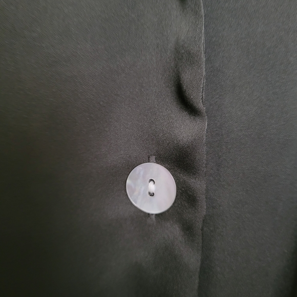 H&M Sage Green Silky Button Down Shirt Size XXL - Picture 5 of 5